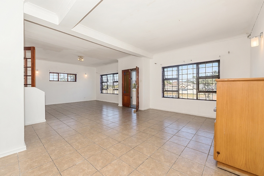 4 Bedroom Property for Sale in Southfield Western Cape